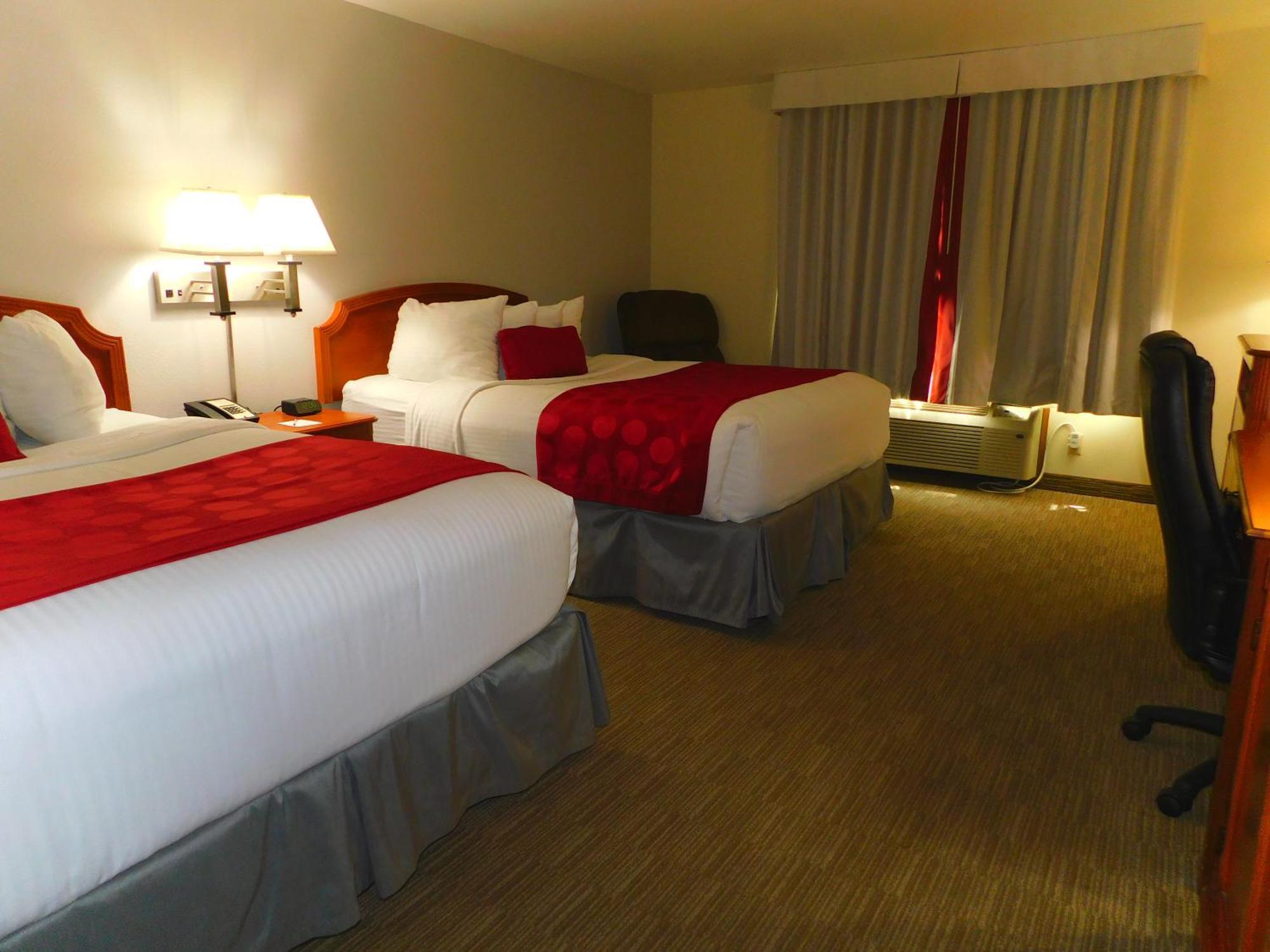 Deluxe Queen Room Two Queen Beds Non-Smoking,1692036406:JPEG